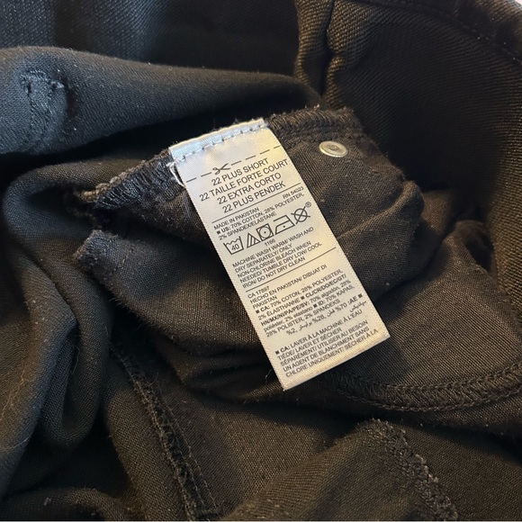 Old Navy Rockstar Super Skinny High Rise black jeggings size 22 Short - Picture 4 of 6